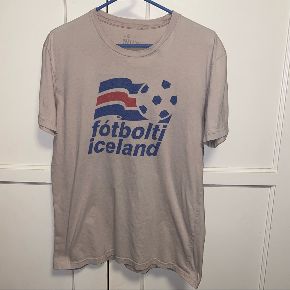 Ultras Medium Iceland Football Graphic Tee - Beige